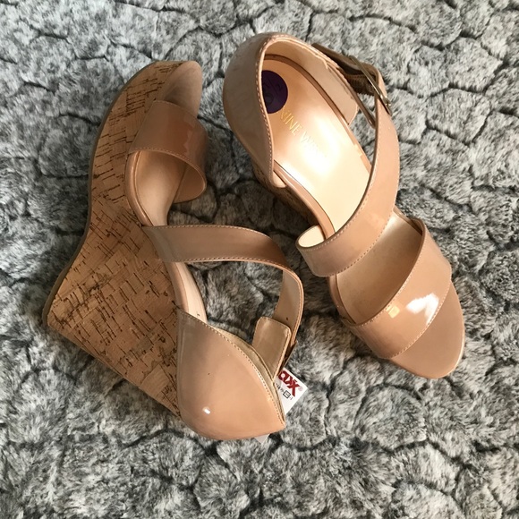 Nine West Cork Platforms - Picture 6 of 7